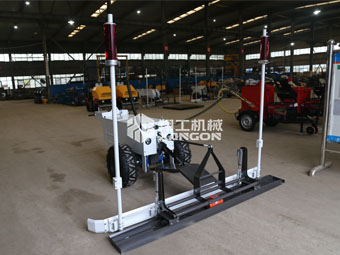 客戶廠房施工，小型激光整平機(jī)助“一臂之力”