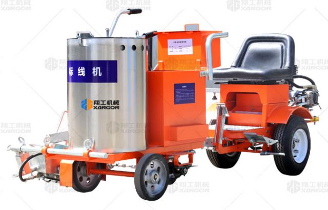 熱熔劃線機配置助力車，高施工高標(biāo)線質(zhì)量